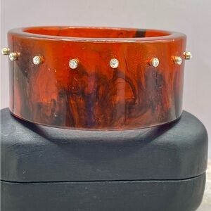 Vintage Faux Tortoise Shell Lucite Bangle Bracelet with Rhinestones. Size 7.5